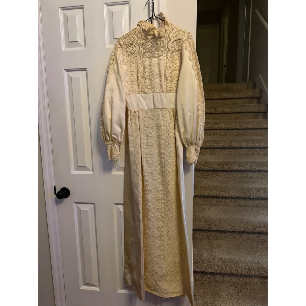 Vintage Victorian Lace Wedding Dress Cream Satin Bishop Sleeve High Neck Gown